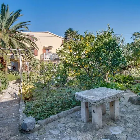 Filomena Apartment *